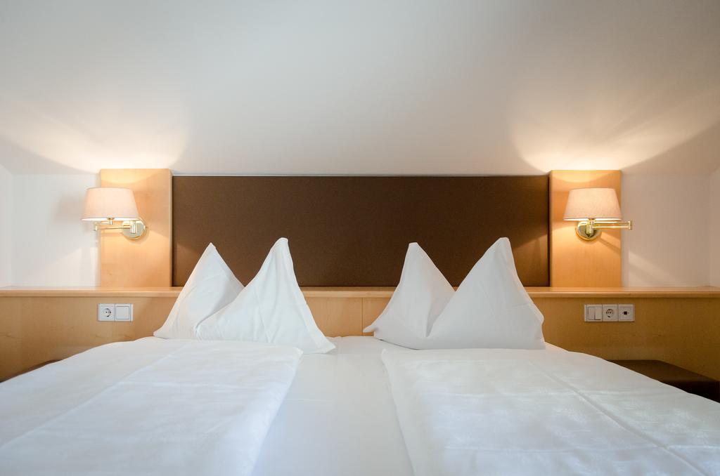 Tirolerin Garni Hotel 테르메노 외부 사진